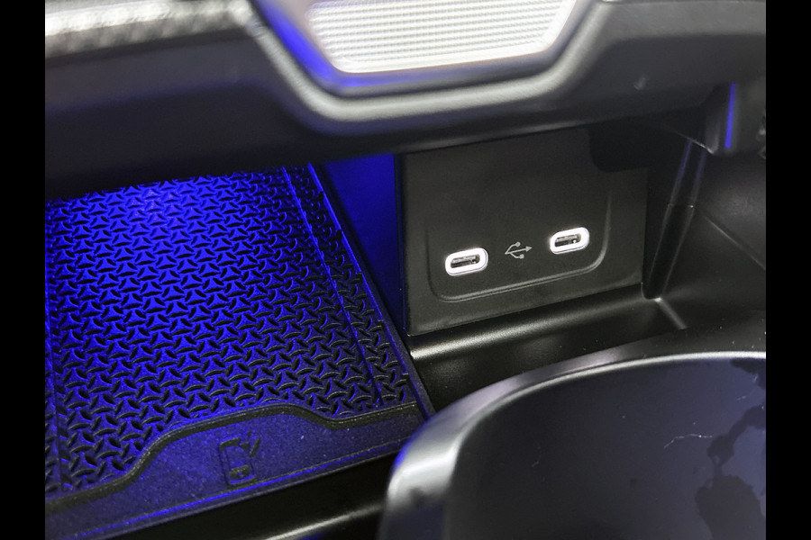 Mercedes-Benz C-Klasse 300 e Business Solution AMG | Nightpakket | GUARD 360° Plus | Burmester® 3D surround sound | Trekhaak | Middenconsole metaalstructuur | Panoramaschuifdak | 360° camera | Diamond grill |
