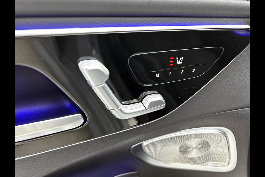 Mercedes-Benz C-Klasse 300 e Business Solution AMG | Nightpakket | GUARD 360° Plus | Burmester® 3D surround sound | Trekhaak | Middenconsole metaalstructuur | Panoramaschuifdak | 360° camera | Diamond grill |