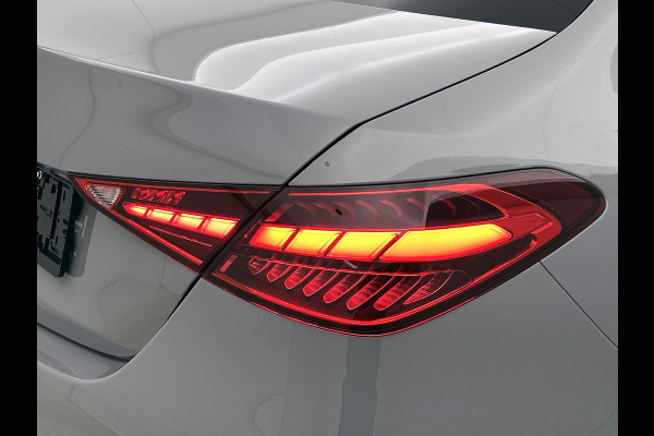 Mercedes-Benz C-Klasse 300 e Business Solution AMG | Nightpakket | GUARD 360° Plus | Burmester® 3D surround sound | Trekhaak | Middenconsole metaalstructuur | Panoramaschuifdak | 360° camera | Diamond grill |