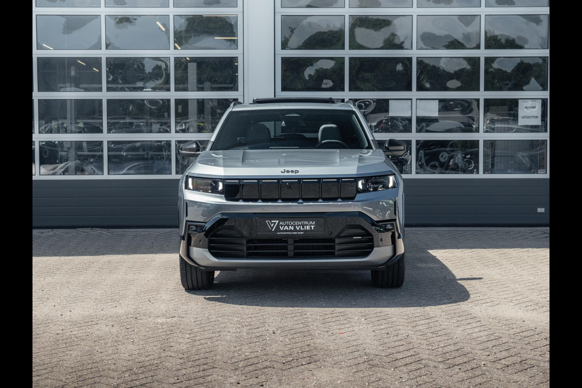 Jeep Compass First Edition 74 kWh | Adapt. Cruise | Camera | Carplay | 20" | Elektr. A-Klep | Navi | Winter Pack | Schuif/Kanteldak | Premium Pack | Conv. Pack | Warmtepomp