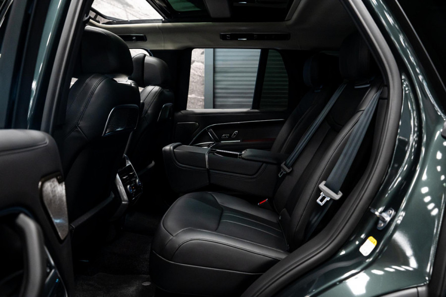 Land Rover Range Rover 3.0 P550e Autobiography *Meridian Signature / SV interieur / Panorama / Soft-Close / 4-wiel besturing / HUD / Stoelventilatie + Massage*