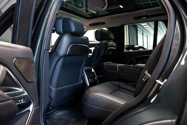 Land Rover Range Rover 3.0 P550e Autobiography *Meridian Signature / SV interieur / Panorama / Soft-Close / 4-wiel besturing / HUD / Stoelventilatie + Massage*