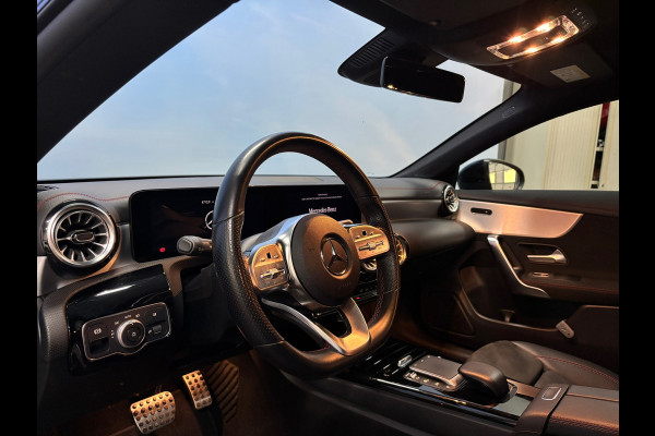 Mercedes-Benz CLA-Klasse 180 Business Solution AMG Night pakket | Navi | Clima | Cruise | Camera