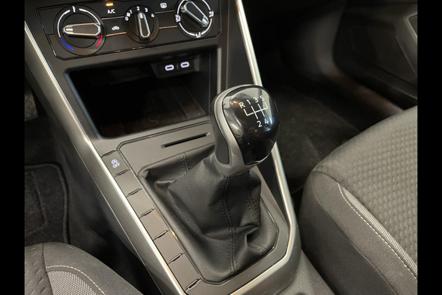 Volkswagen Polo 1.0 TSI Life Navigatie App Connect / Android Auto / Apple Carplay Airco Lichtmetalen Velgen Digitale Cockpit Cruise Control
