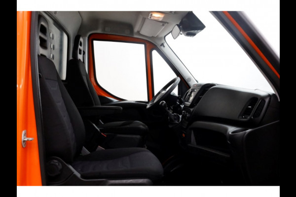 Iveco Daily 35C14 136pk Open Laadbak met laadklep en trekhaak 3500kg 05-2019
