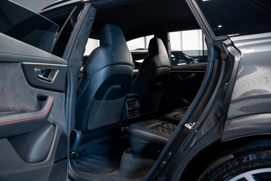 Audi RS Q8 4.0 TFSI Quattro *Bang & Olufsen / Standkachel / Stoelventilatie / Soft-Close / RS-Sportuitlaatsysteem / HUD / Surround-View*