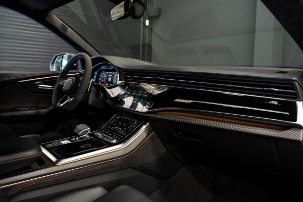 Audi RS Q8 4.0 TFSI Quattro *Bang & Olufsen / Standkachel / Stoelventilatie / Soft-Close / RS-Sportuitlaatsysteem / HUD / Surround-View*