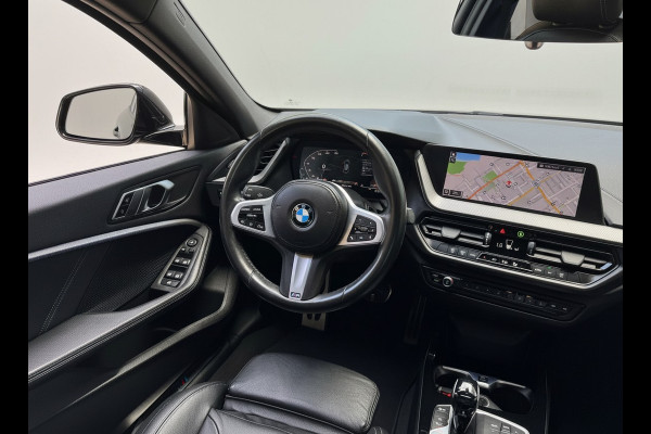 BMW 1-serie 118i AUT. 136PK M-PAKKET SPORT LEDER/CAMERA/NAVI/PANORAMADAK