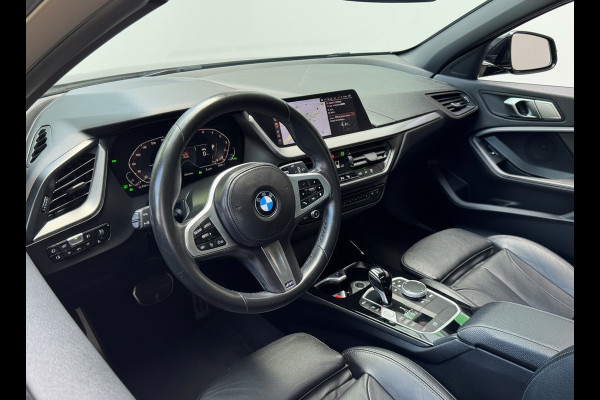 BMW 1-serie 118i AUT. 136PK M-PAKKET SPORT LEDER/CAMERA/NAVI/PANORAMADAK