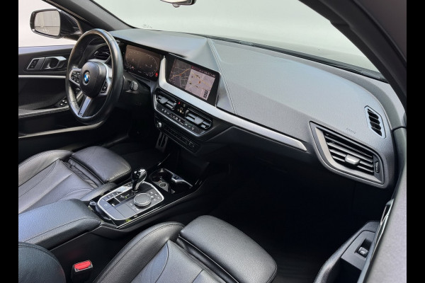 BMW 1-serie 118i AUT. 136PK M-PAKKET SPORT LEDER/CAMERA/NAVI/PANORAMADAK