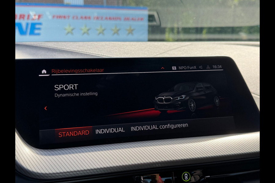 BMW 1-serie 118i AUT. 136PK M-PAKKET SPORT LEDER/CAMERA/NAVI/PANORAMADAK