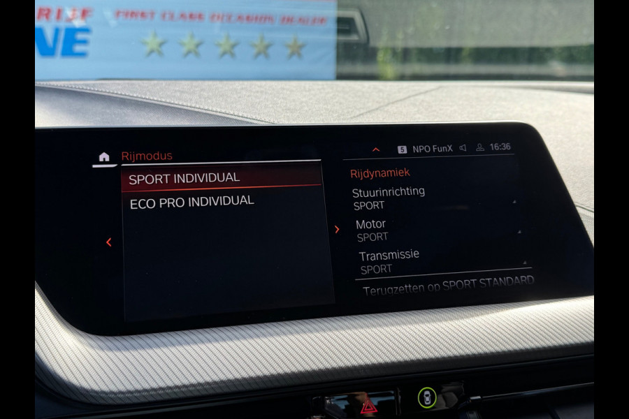 BMW 1-serie 118i AUT. 136PK M-PAKKET SPORT LEDER/CAMERA/NAVI/PANORAMADAK