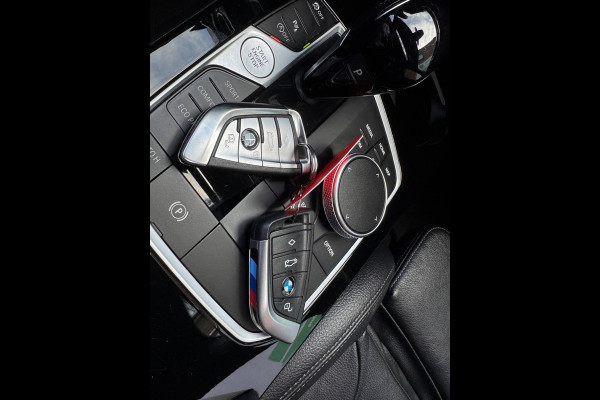 BMW 1-serie 118i AUT. 136PK M-PAKKET SPORT LEDER/CAMERA/NAVI/PANORAMADAK