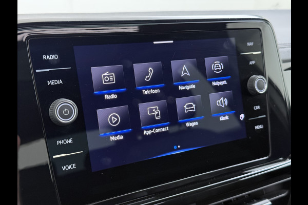 Volkswagen T-Roc 1.5TSI Automaat R-Line Panoramadak Stoelverwarming Adap.Cruise Virtal Cockpit Camera Elek.Achterklep Navi Apple Carplay Android  Keyless Pdc Privacy Glas Lmv Led DAB+ Licht-Regensensor