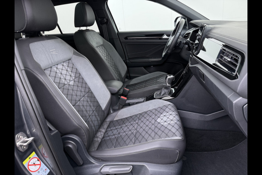 Volkswagen T-Roc 1.5TSI Automaat R-Line Panoramadak Stoelverwarming Adap.Cruise Virtal Cockpit Camera Elek.Achterklep Navi Apple Carplay Android  Keyless Pdc Privacy Glas Lmv Led DAB+ Licht-Regensensor