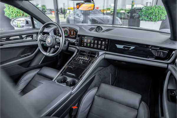 Porsche Panamera 2.9 4 E-Hybrid - Sport Chrono + | 4 Wielbesturing | Panorama | Memory | Stoelkoeling