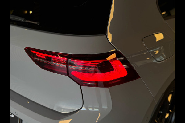 Volkswagen Golf 2.0 TSI GTI Clubsport / Pano / H/K / HUD / Camera / Stuurverwarming / IQ lights / Stoelverwarming / Keyless