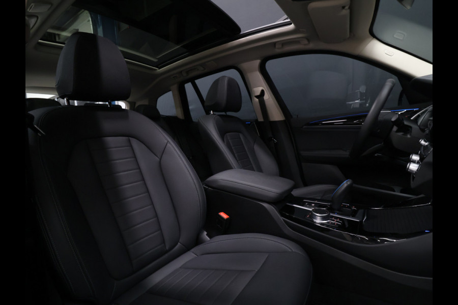 BMW iX3 High Executive 80 kWh [SCHUIFKANTELDAK, APPLE CARPLAY, ANDROID, MEMORY SEATS, STOELVERWARMING, ADAPTIVE CRUISE, CAMERA, PDC V+A, ELEKTRISCHE ACHTERKLEP, LED, NAVIGATIE, NIEUWSTAAT]