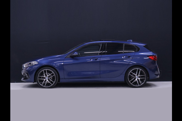 BMW 1-serie 118i M Sport [SCHUIFKANTELDAK, APPLE CARPLAY, ANDROID AUTO, STOELVERWARMING, STUURVERWARMING, ACHTERUITRIJCAMERA, PDC V+A, LED KOPLAMPEN, SPORTSTOELEN, 2-ZONE CLIMATE CONTROL, CRUISE CONTROL, NIEUWSTAAT]