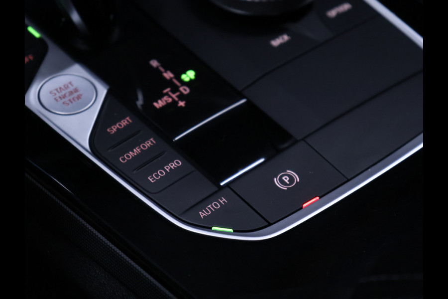 BMW 1-serie 118i M Sport [SCHUIFKANTELDAK, APPLE CARPLAY, ANDROID AUTO, STOELVERWARMING, STUURVERWARMING, ACHTERUITRIJCAMERA, PDC V+A, LED KOPLAMPEN, SPORTSTOELEN, 2-ZONE CLIMATE CONTROL, CRUISE CONTROL, NIEUWSTAAT]