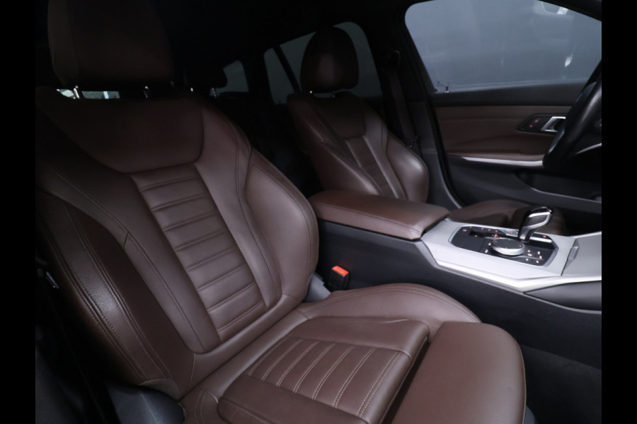 BMW 3 Serie Touring 320e Business Edition Plus [APPLE CARPLAY, ANDROID, TREKHAAK, STOELVERWARMING, CRUISE, ELEKTRISCHE ACHTERKLEP, DIGITAL DASH, NAVIGATIE, NIEUWSTAAT]