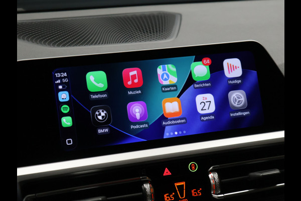 BMW 3 Serie Touring 320e Business Edition Plus [APPLE CARPLAY, ANDROID, TREKHAAK, STOELVERWARMING, CRUISE, ELEKTRISCHE ACHTERKLEP, DIGITAL DASH, NAVIGATIE, NIEUWSTAAT]
