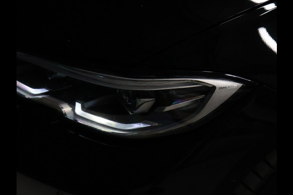 BMW 3 Serie Touring 320e Business Edition Plus [APPLE CARPLAY, ANDROID, TREKHAAK, STOELVERWARMING, CRUISE, ELEKTRISCHE ACHTERKLEP, DIGITAL DASH, NAVIGATIE, NIEUWSTAAT]