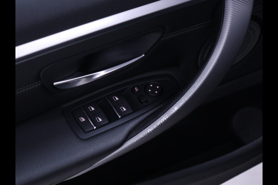 BMW 4 Serie Gran Coupé 420i M Sport [SCHUIFKANTELDAK, HARMAN/KARDON, STOELVERWARMING, HEAD-UP DISPLAY, ACHTERUITRIJCAMERA, 360 CAMERA, PDC V+A, ADAPTIEVE LED, ELEKTRISCHE ACHTERKLEP, KEYLESS START, DODEHOEKDETECTIE, NAVIGATIE,