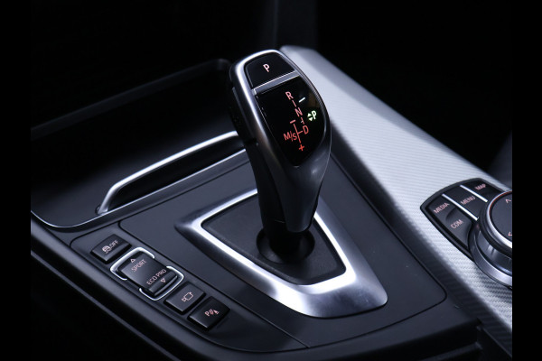BMW 4 Serie Gran Coupé 420i M Sport [SCHUIFKANTELDAK, HARMAN/KARDON, STOELVERWARMING, HEAD-UP DISPLAY, ACHTERUITRIJCAMERA, 360 CAMERA, PDC V+A, ADAPTIEVE LED, ELEKTRISCHE ACHTERKLEP, KEYLESS START, DODEHOEKDETECTIE, NAVIGATIE,