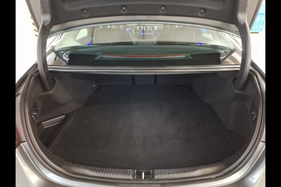 Mercedes-Benz C-Klasse 300e AVANTGARDE ** HIGH-LED, MBUX+, PANORAMA, CAMERA, MEMORY ** 1e EIG - Ex MB-AG - UNFALLFREI ** ** INFORMEER OOK NAAR ONZE AANTREKKELIJKE FINANCIAL-LEASE TARIEVEN **