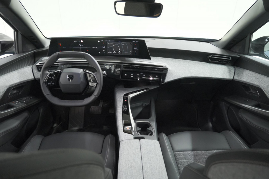 Peugeot 3008 1.2 Hybrid 136 Allure | Camera | Panoramisch Navigatiescherm | Apple Carplay | Comfort Stoelen