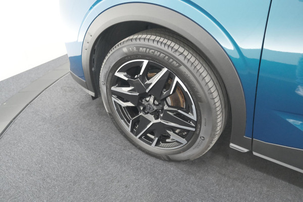 Peugeot 3008 1.2 Hybrid 136 Allure | Camera | Panoramisch Navigatiescherm | Apple Carplay | Comfort Stoelen