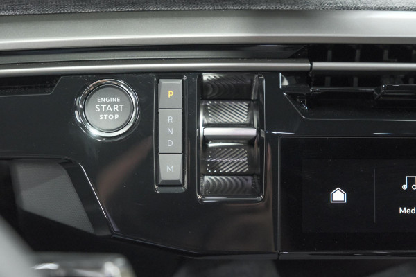 Peugeot 3008 1.2 Hybrid 136 Allure | Camera | Panoramisch Navigatiescherm | Apple Carplay | Comfort Stoelen