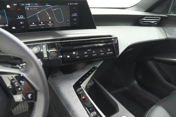Peugeot 3008 1.2 Hybrid 136 Allure | Camera | Panoramisch Navigatiescherm | Apple Carplay | Comfort Stoelen