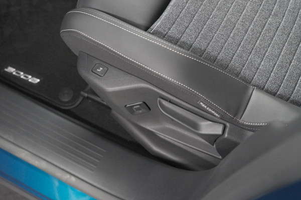 Peugeot 3008 1.2 Hybrid 136 Allure | Camera | Panoramisch Navigatiescherm | Apple Carplay | Comfort Stoelen