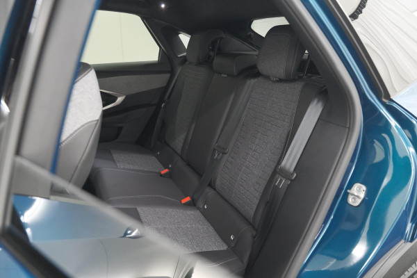 Peugeot 3008 1.2 Hybrid 136 Allure | Camera | Panoramisch Navigatiescherm | Apple Carplay | Comfort Stoelen