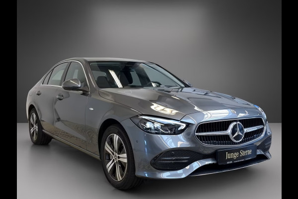Mercedes-Benz C-Klasse 300e AVANTGARDE ** HIGH-LED, MBUX+, TREKH, CAMERA, MEMORY ** 1e EIG - Ex MB-AG - UNFALLFREI ** ** INFORMEER OOK NAAR ONZE AANTREKKELIJKE FINANCIAL-LEASE TARIEVEN **