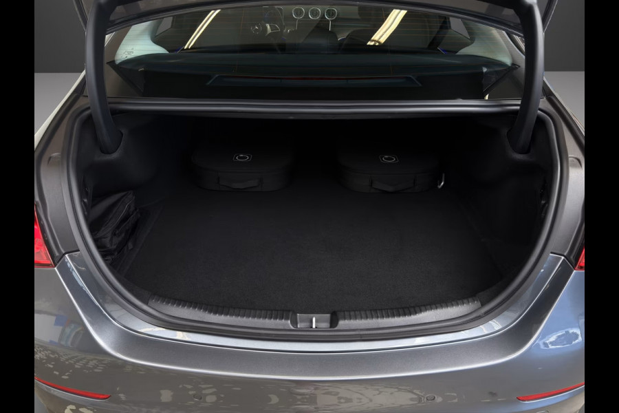 Mercedes-Benz C-Klasse 300e AVANTGARDE ** HIGH-LED, MBUX+, TREKH, CAMERA, MEMORY ** 1e EIG - Ex MB-AG - UNFALLFREI ** ** INFORMEER OOK NAAR ONZE AANTREKKELIJKE FINANCIAL-LEASE TARIEVEN **
