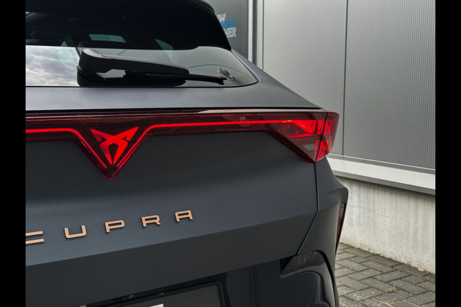 CUPRA Formentor 1.5 TSI e-Hybrid VZ Performance 272PK | Matt Grey | Pano | Memory | ACC | 1e eig | Nieuwstaat