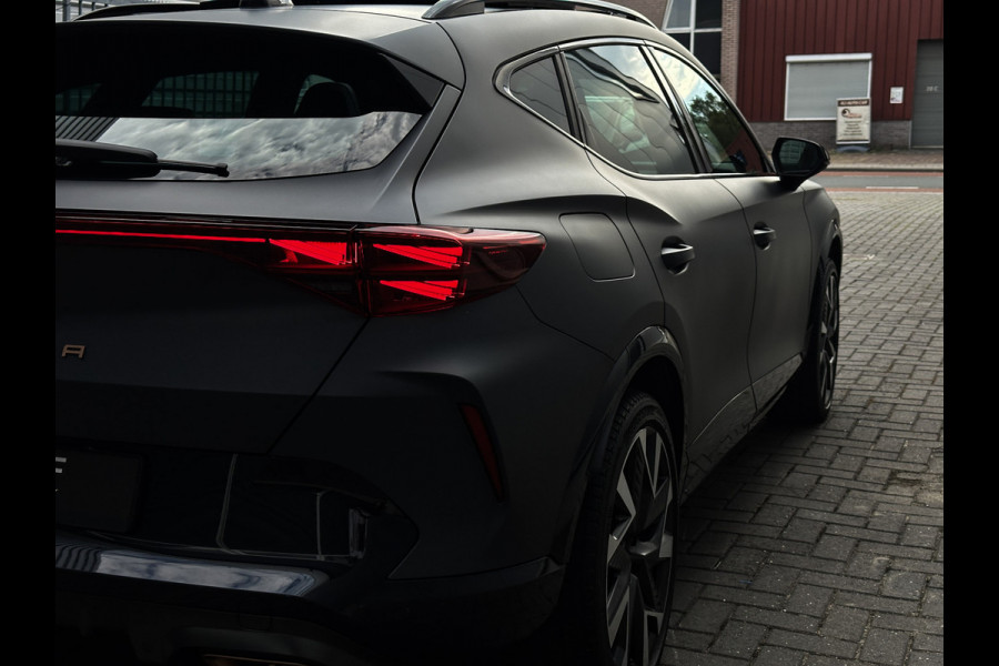 CUPRA Formentor 1.5 TSI e-Hybrid VZ Performance 272PK | Matt Grey | Pano | Memory | ACC | 1e eig | Nieuwstaat