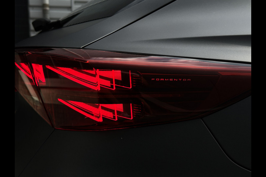 CUPRA Formentor 1.5 TSI e-Hybrid VZ Performance 272PK | Matt Grey | Pano | Memory | ACC | 1e eig | Nieuwstaat