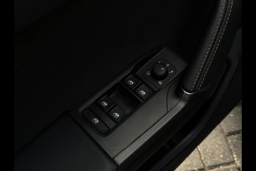 CUPRA Formentor 1.5 TSI e-Hybrid VZ Performance 272PK | Matt Grey | Pano | Memory | ACC | 1e eig | Nieuwstaat