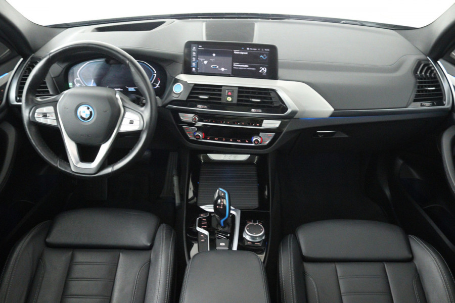 BMW iX3 High Executive 80 kWh (PANO, 360 CAMERA, H/K AUDIO, SFEERVERLICHTING, ADAPTIVE CRUISE, TREKHAAK WEGKLAPBAAR, AUTOPILOT)