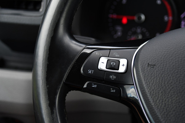 Volkswagen Crafter 35 2.0 TDI L3H3 4Motion Black Edition Full options! Adaptieve Cruise, Camera, Carplay, Stoelverwarming, LED, 4x4, Automaat, 177pk, Clima, Trekhaak, Uniek!