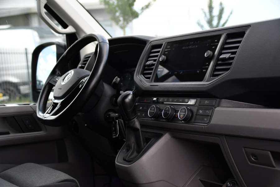 Volkswagen Crafter 35 2.0 TDI L3H3 4Motion Black Edition Full options! Adaptieve Cruise, Camera, Carplay, Stoelverwarming, LED, 4x4, Automaat, 177pk, Clima, Trekhaak, Uniek!