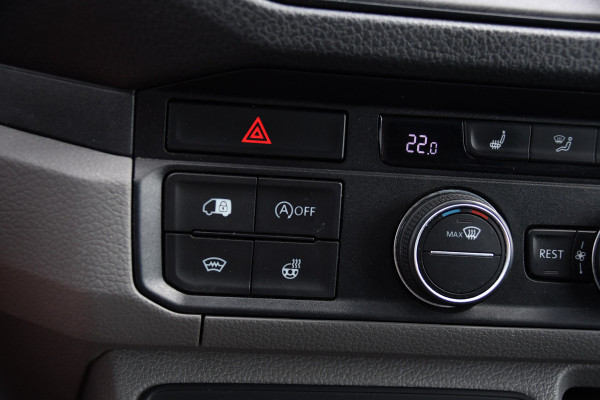 Volkswagen Crafter 35 2.0 TDI L3H3 4Motion Black Edition Full options! Adaptieve Cruise, Camera, Carplay, Stoelverwarming, LED, 4x4, Automaat, 177pk, Clima, Trekhaak, Uniek!