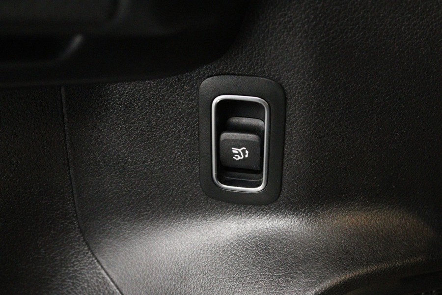 Mercedes-Benz Glb 200 Advantage (CAMERA, CRUISE. TREKHAAK, LED, STUURBEDIENING, WIDESCREEN)
