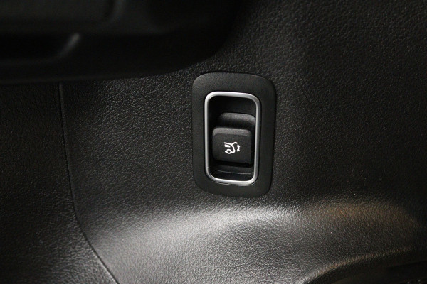 Mercedes-Benz Glb 200 Advantage (CAMERA, CRUISE. TREKHAAK, LED, STUURBEDIENING, WIDESCREEN)