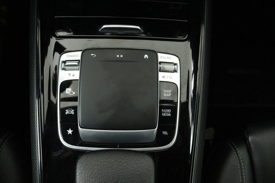 Mercedes-Benz Glb 200 Advantage (CAMERA, CRUISE. TREKHAAK, LED, STUURBEDIENING, WIDESCREEN)