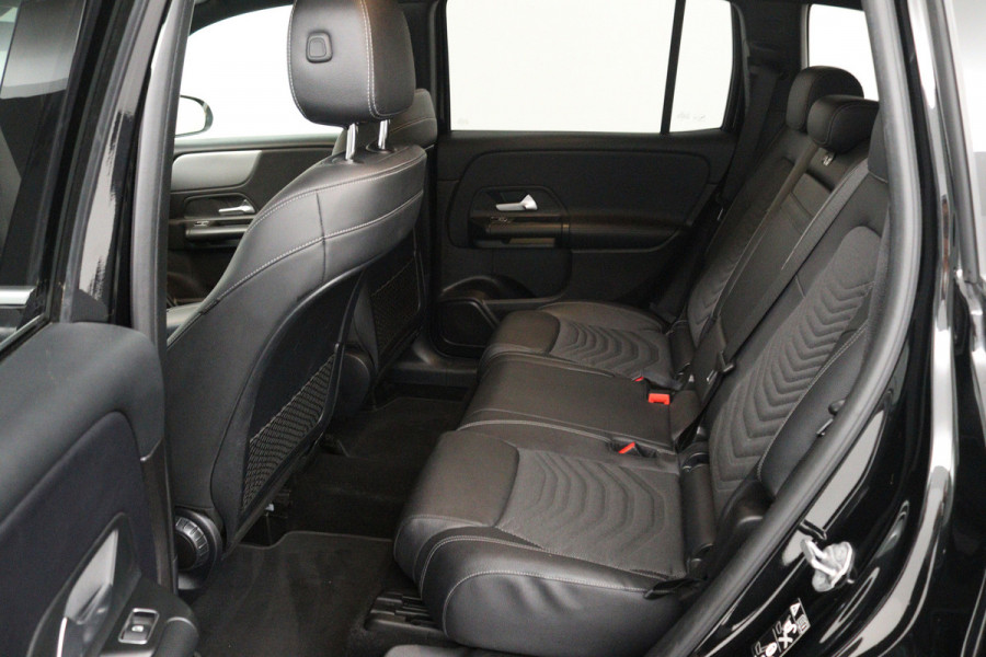Mercedes-Benz Glb 200 Advantage (CAMERA, CRUISE. TREKHAAK, LED, STUURBEDIENING, WIDESCREEN)